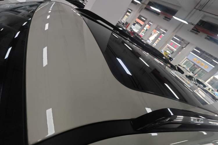 Used Formula Leopard 5 2023 Cloud Ride Flagship Edition Roof