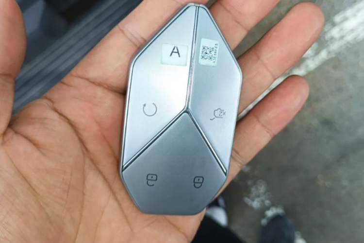 Used Formula Leopard 5 2023 Navigator Edition Vehicle Key