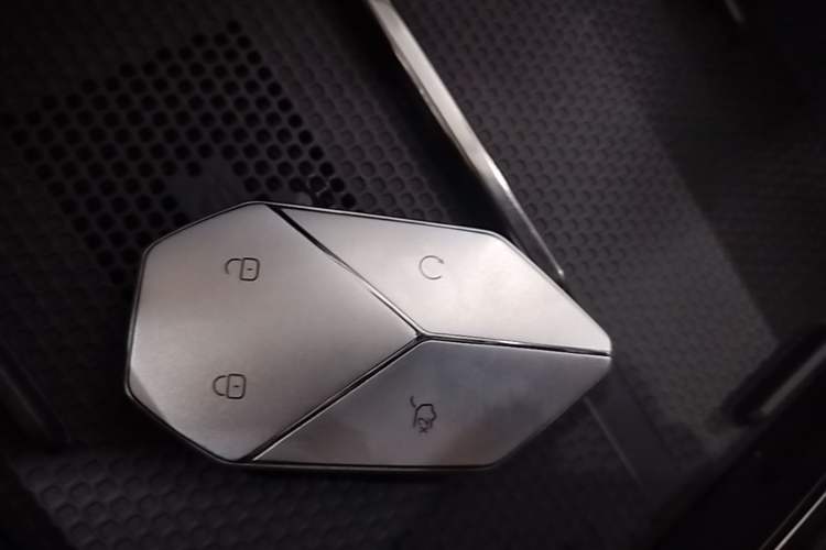 Used Formula Leopard 5 2023 Explore Edition Vehicle Key