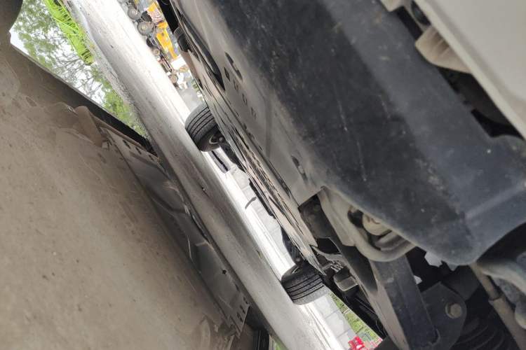 Used Formula Leopard 5 2023 Explore Edition Chassis Front