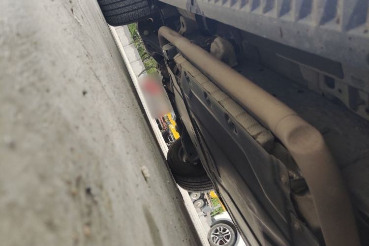 Used Formula Leopard 5 2023 Explore Edition Chassis Front Right