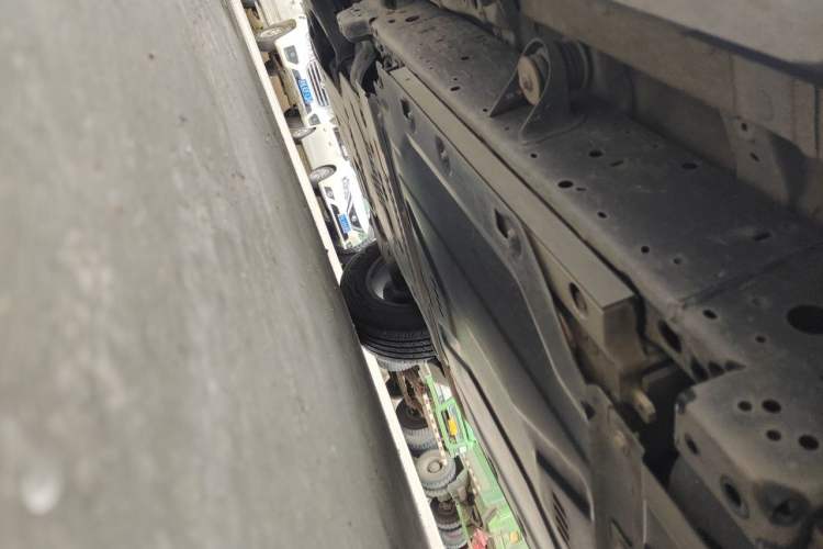 Used Formula Leopard 5 2023 Explore Edition Chassis Rear Left