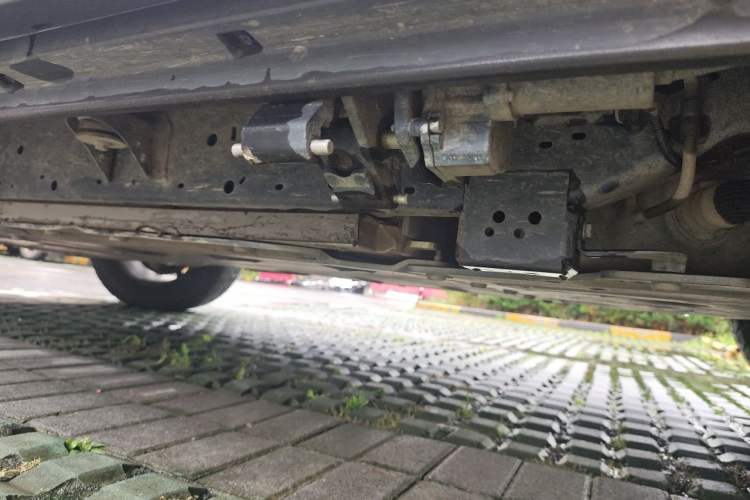 Used Formula Leopard 5 2023 Navigator Edition Chassis Rear Left