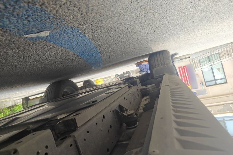 Used Formula Leopard 5 2023 Navigator Edition Chassis Rear Left