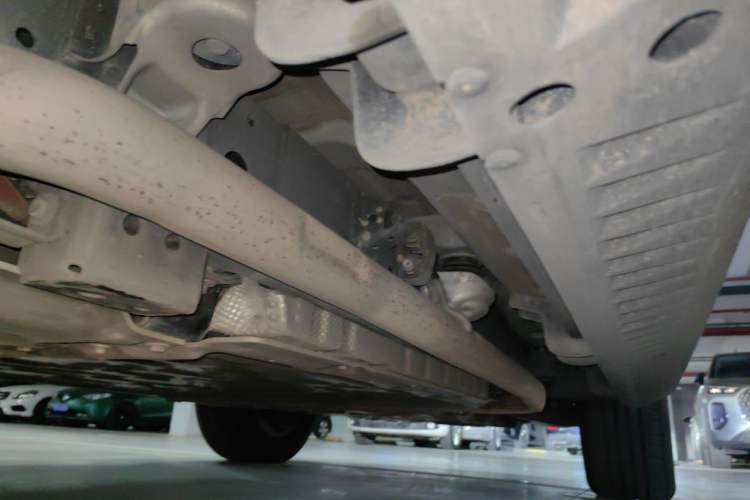 Used Formula Leopard 5 2023 Navigator Edition Chassis Rear Right