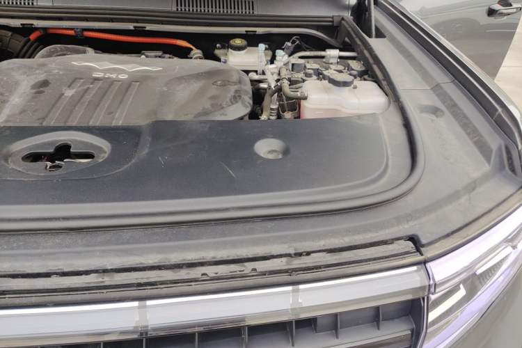 Used Formula Leopard 5 2023 Explore Edition Engine Bay Left