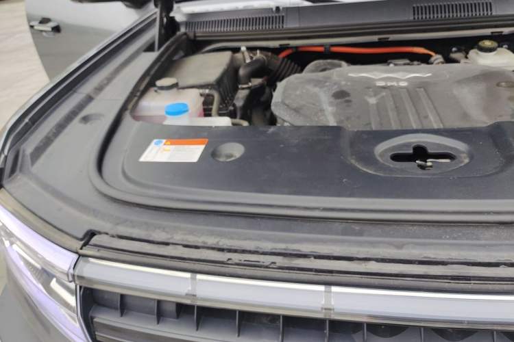 Used Formula Leopard 5 2023 Explore Edition Engine Bay Right