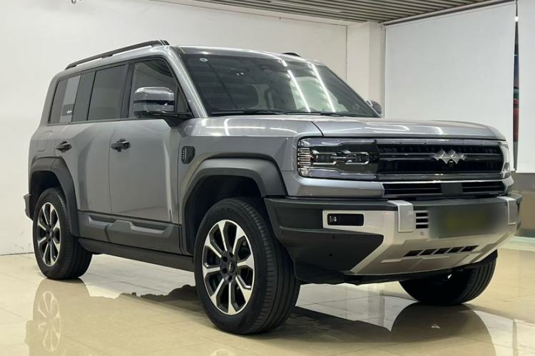Used Formula Leopard 5 2023 Navigator Edition Exterior 1
