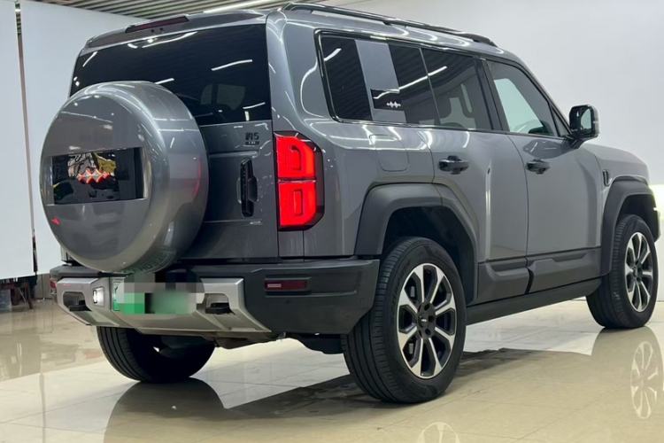 Used Formula Leopard 5 2023 Navigator Edition Exterior 3