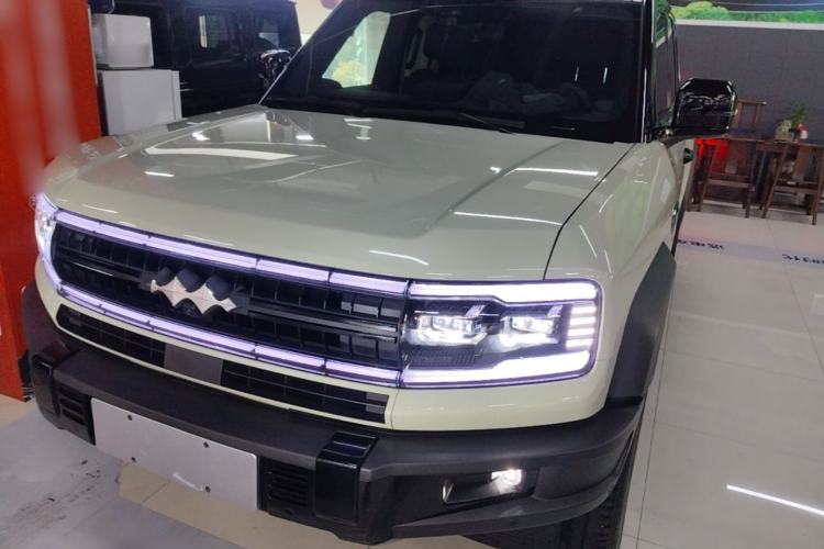 Used Formula Leopard 5 2023 Explore Edition Front