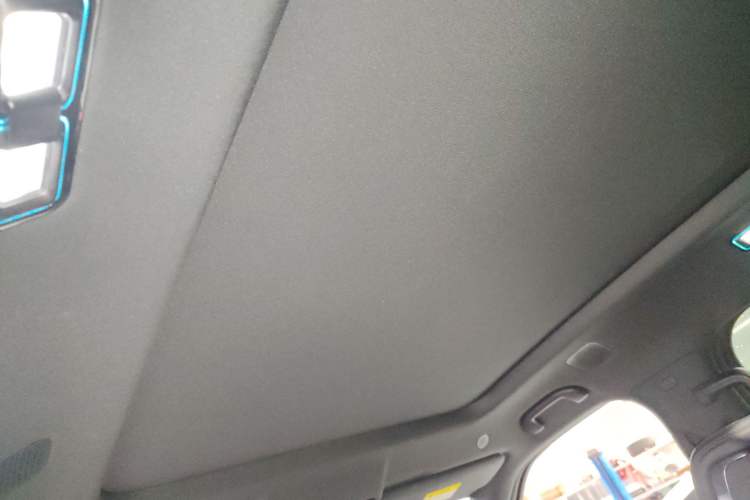 Used Formula Leopard 5 2023 Navigator Edition Headliner