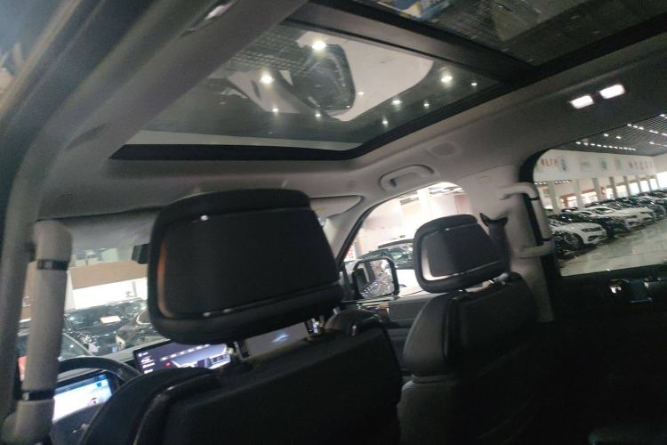 Used Formula Leopard 5 2023 Navigator Edition Headliner