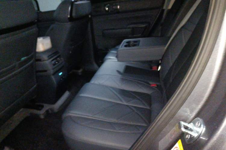 Used Formula Leopard 5 2023 Navigator Edition Interior 4