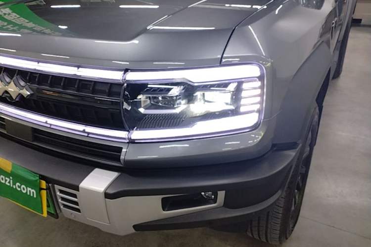 Used Formula Leopard 5 2023 Navigator Edition Left Front Headlight