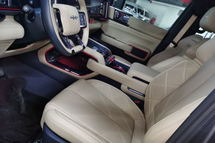 Used Formula Leopard 5 2023 Explore Edition Left Front Seat