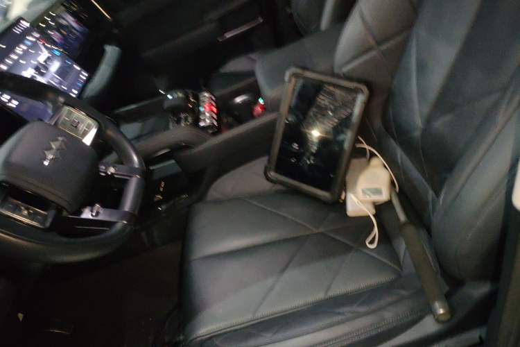 Used Formula Leopard 5 2023 Navigator Edition Left Front Seat