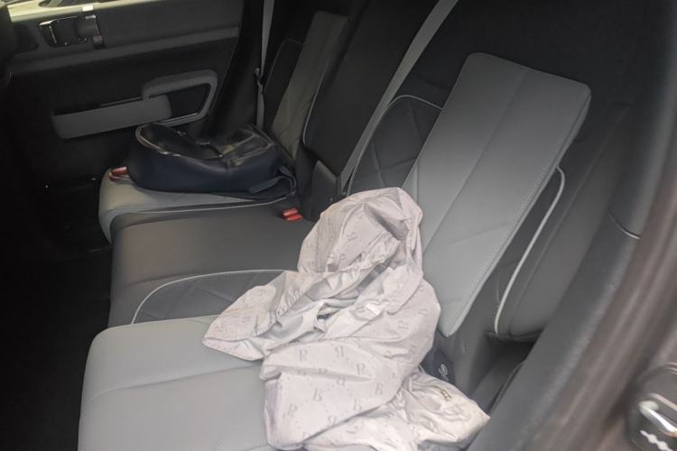 Used Formula Leopard 5 2023 Navigator Edition Left Rear Seat