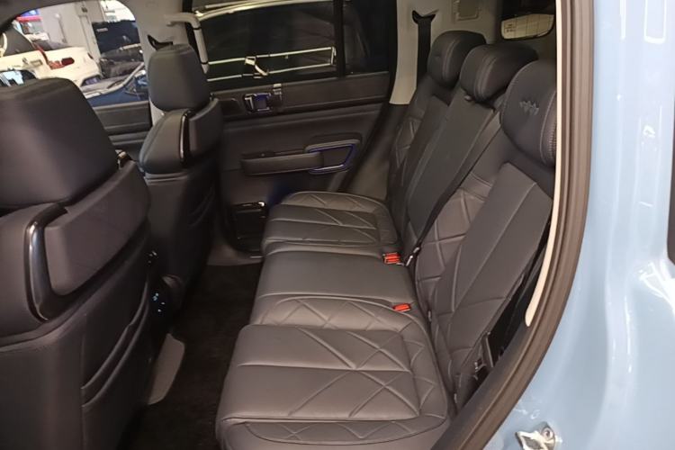 Used Formula Leopard 5 2023 Explore Edition Left Rear Seat