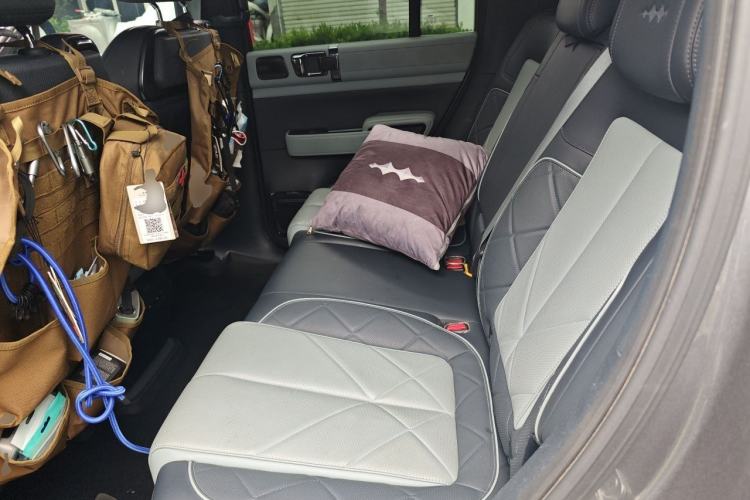 Used Formula Leopard 5 2023 Navigator Edition Left Rear Seat