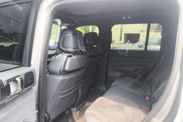 Used Formula Leopard 5 2023 Cloud Ride Flagship Edition Left Rear Seat