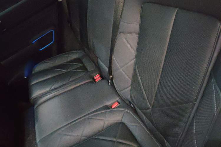 Used Formula Leopard 5 2023 Navigator Edition Left Rear Seat