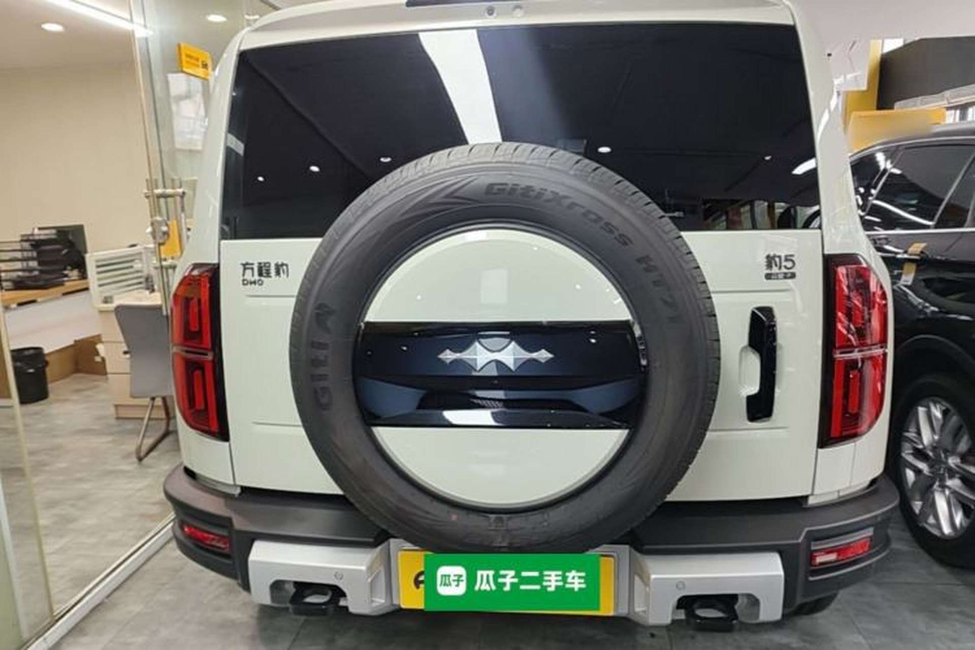 Used Formula Leopard 5 2023 Cloud Ride Flagship Edition Rear