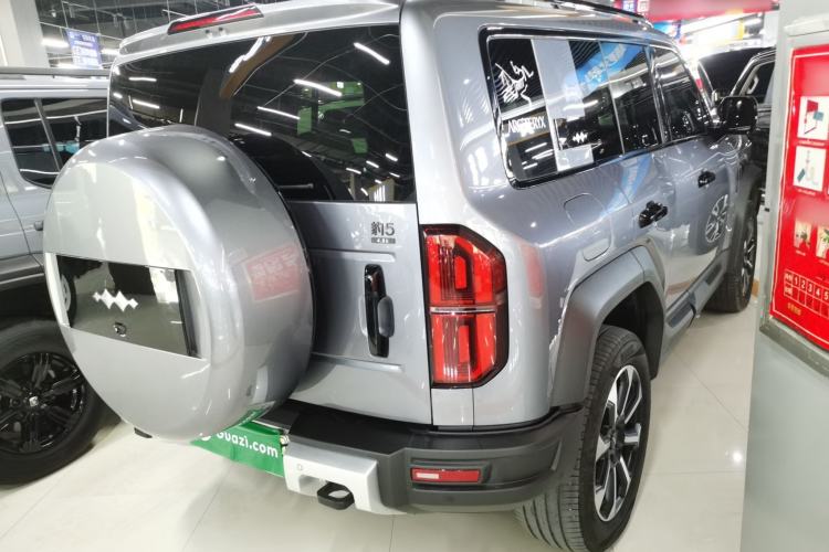 Used Formula Leopard 5 2023 Explore Edition Rear Right 45 Deg