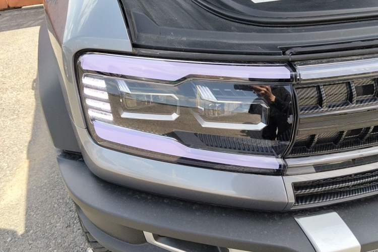 Used Formula Leopard 5 2023 Navigator Edition Right Front Headlight