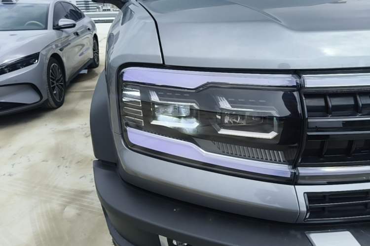 Used Formula Leopard 5 2023 Navigator Edition Right Front Headlight