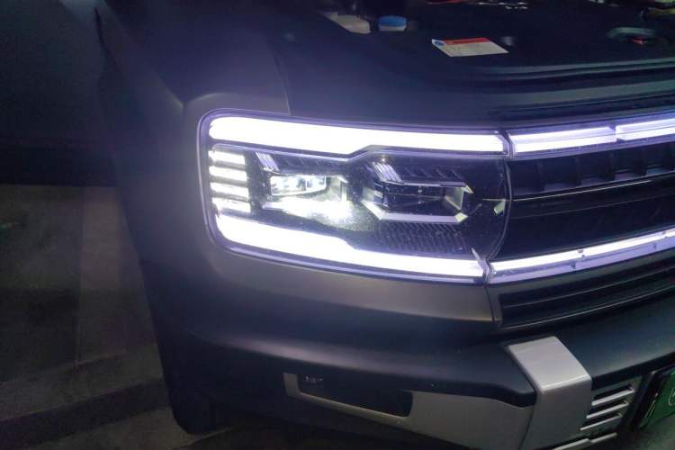 Used Formula Leopard 5 2023 Navigator Edition Right Front Headlight