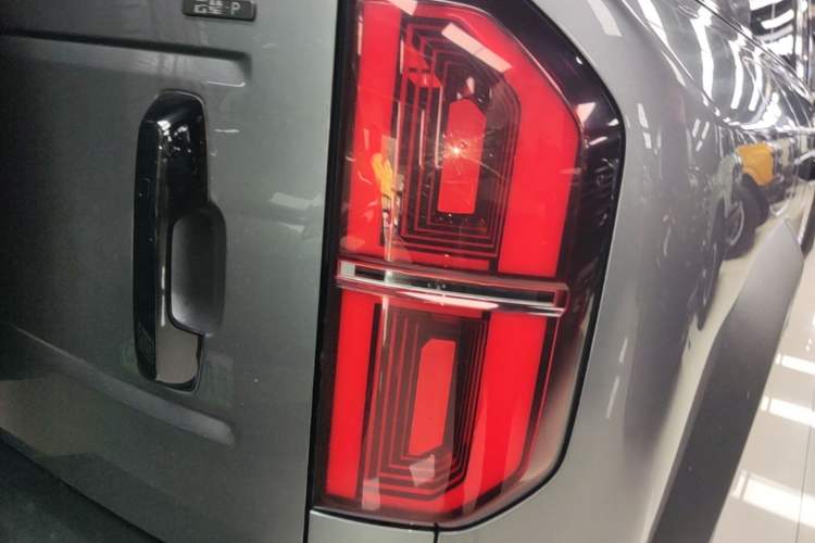 Used Formula Leopard 5 2023 Cloud Ride Flagship Edition Right Rear Taillight