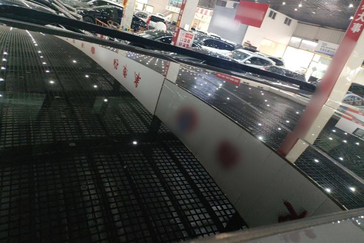 Used Formula Leopard 5 2023 Navigator Edition Roof