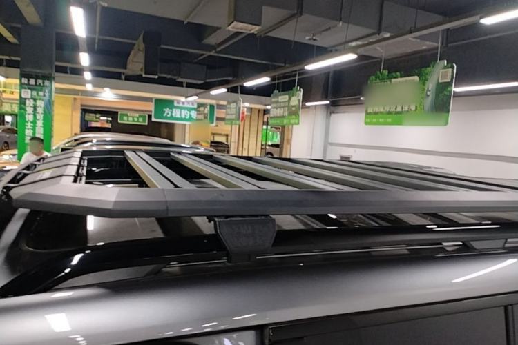 Used Formula Leopard 5 2023 Navigator Edition Roof