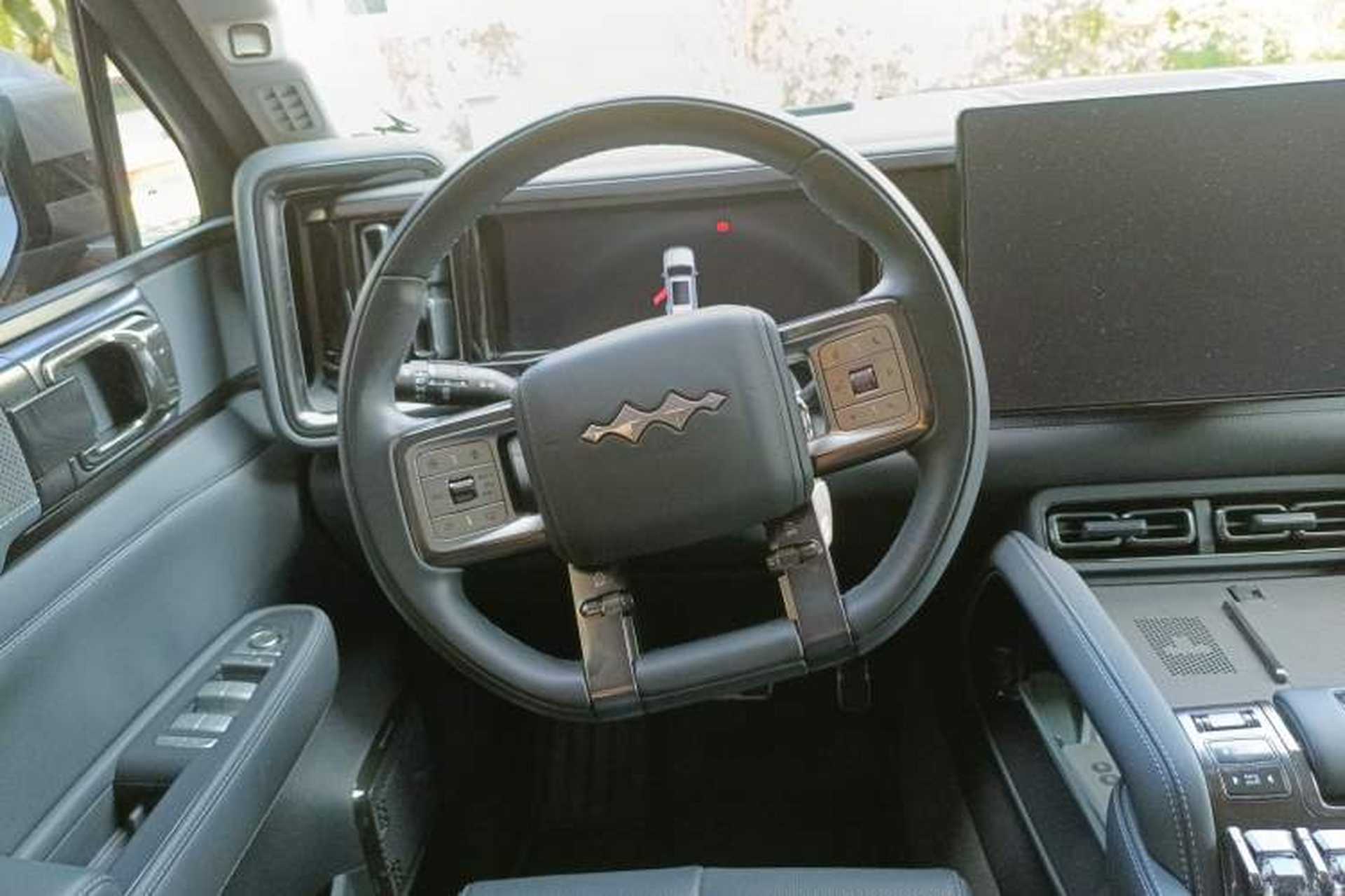 Used Formula Leopard 5 2023 Navigator Edition Steering Wheel