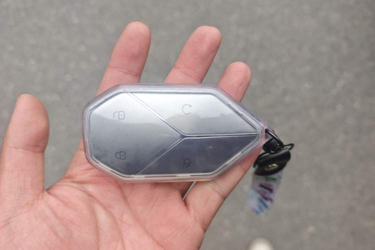Used Formula Leopard 5 2023 Navigator Edition Vehicle Key