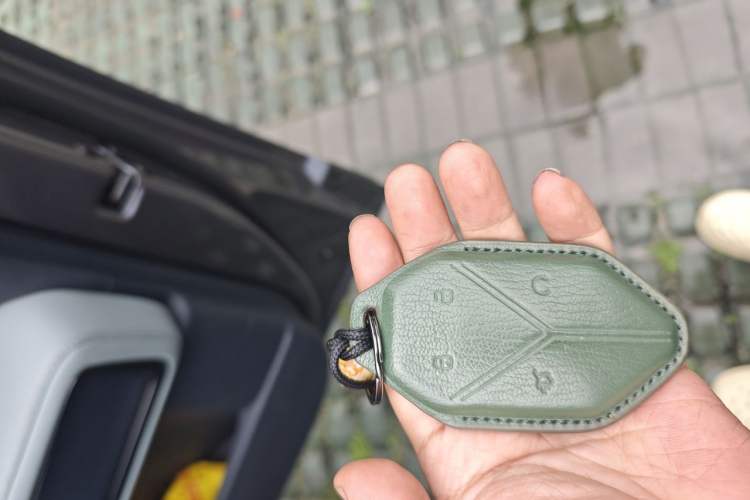 Used Formula Leopard 5 2023 Navigator Edition Vehicle Key