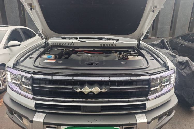 Used Formula Leopard 5 2023 Navigator Edition Engine Bay