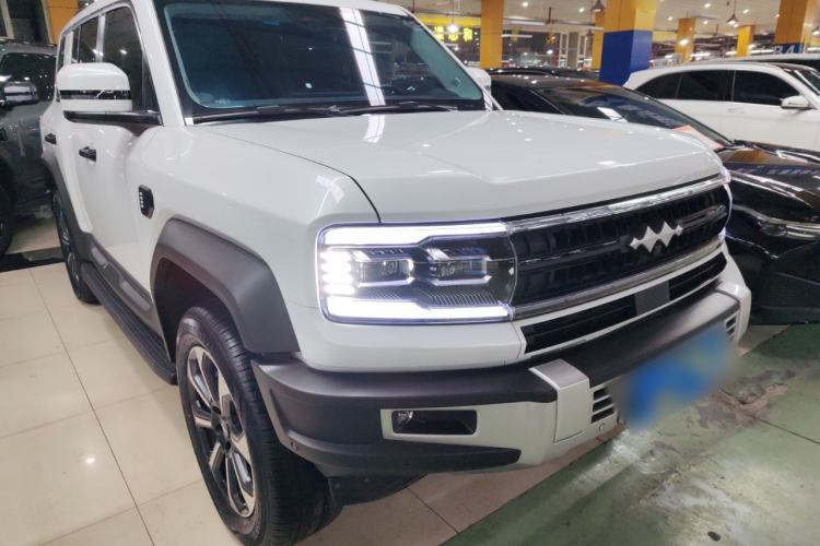 Used Formula Leopard 5 2023 Navigator Edition Exterior 1