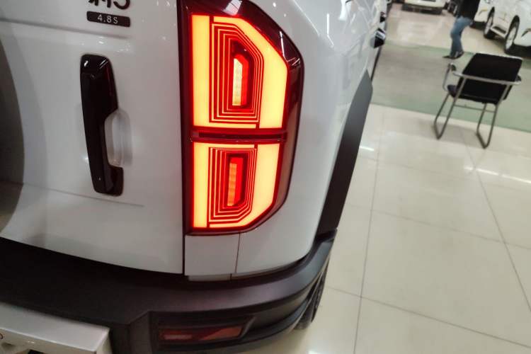 Used Formula Leopard 5 2023 Navigator Edition Exterior 3