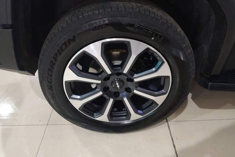 Used Formula Leopard 5 2023 Navigator Edition Exterior 5