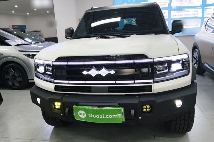 Used Formula Leopard 5 2023 Navigator Edition Front