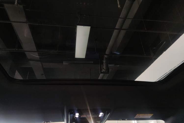Used Formula Leopard 5 2023 Navigator Edition Headliner