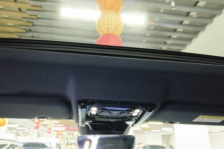 Used Formula Leopard 5 2023 Navigator Edition Headliner