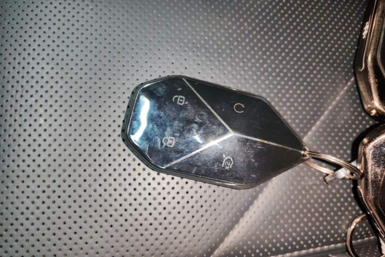 Used Formula Leopard 5 2023 Navigator Edition Interior 1