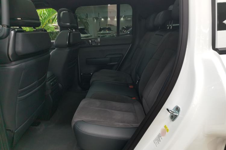Used Formula Leopard 5 2023 Cloud Ride Flagship Edition Interior 4