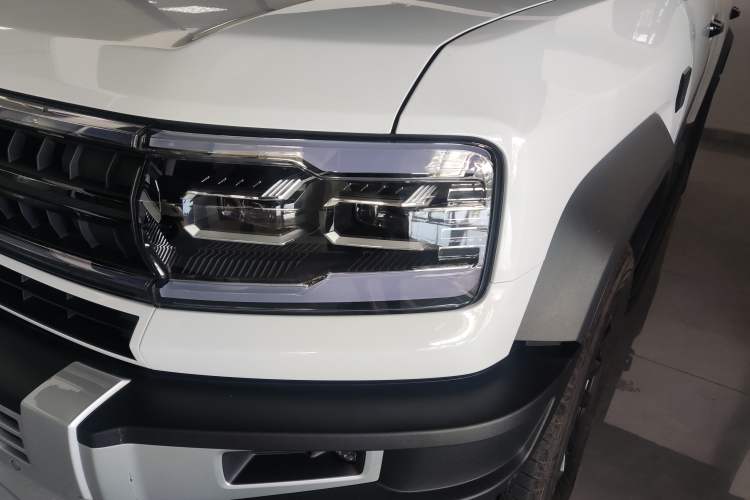 Used Formula Leopard 5 2023 Navigator Edition Left Front Headlight