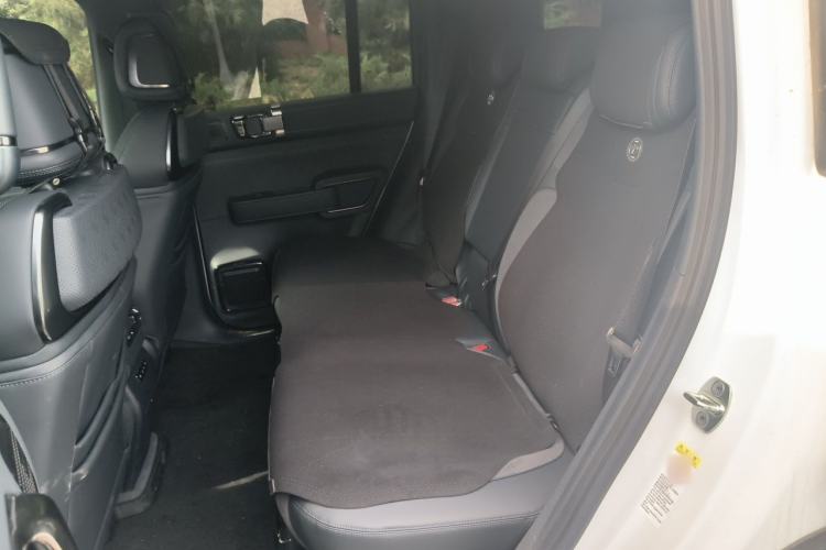 Used Formula Leopard 5 2023 Cloud Ride Flagship Edition Left Rear Seat
