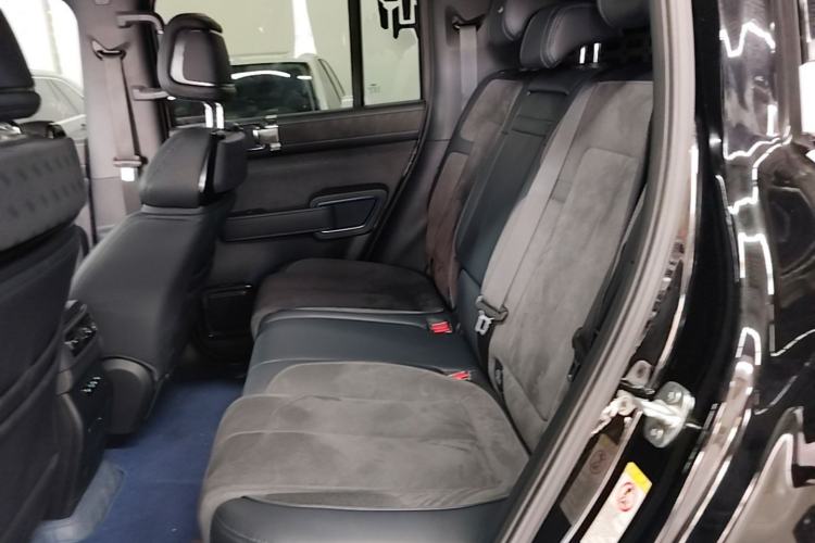 Used Formula Leopard 5 2023 Cloud Ride Flagship Edition Left Rear Seat