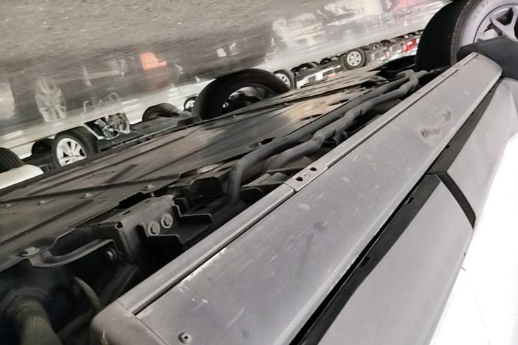 Used Formula Leopard 5 2023 Cloud Ride Flagship Edition Left Side Sill
