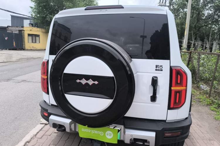Used Formula Leopard 5 2023 Navigator Edition Rear